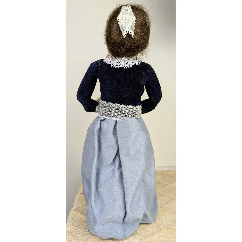 Byers' Choice Caroler Vintage 1987 Woman Gray Skirt White Muff Lace Collar Cuffs